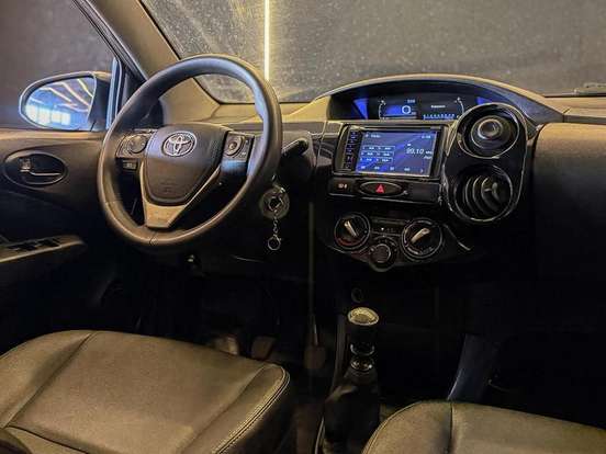 TOYOTA-ETIOS-2016