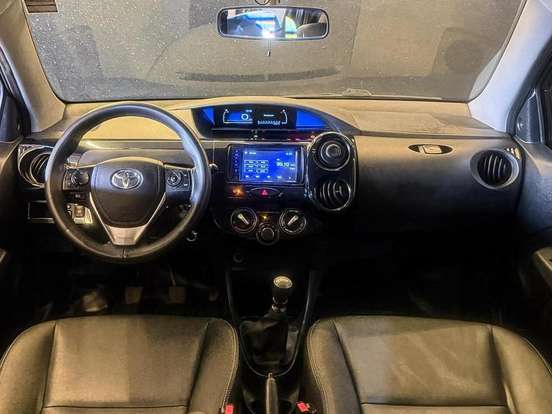 TOYOTA-ETIOS-2016