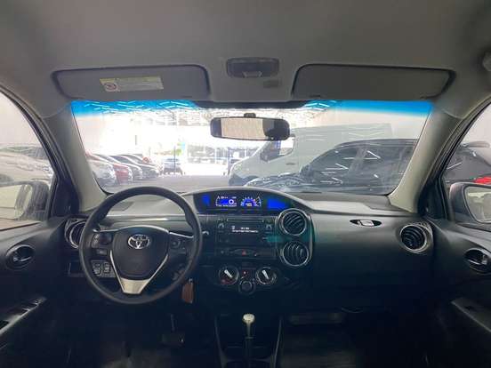 TOYOTA-ETIOS-2018