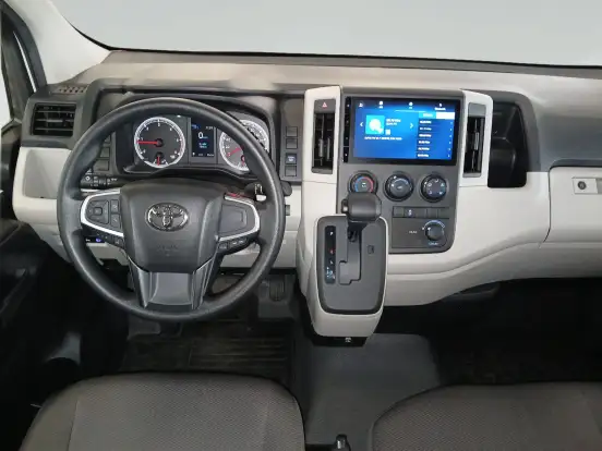 TOYOTA-HIACE-2024