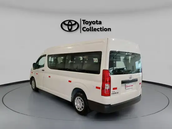 TOYOTA-HIACE-2024