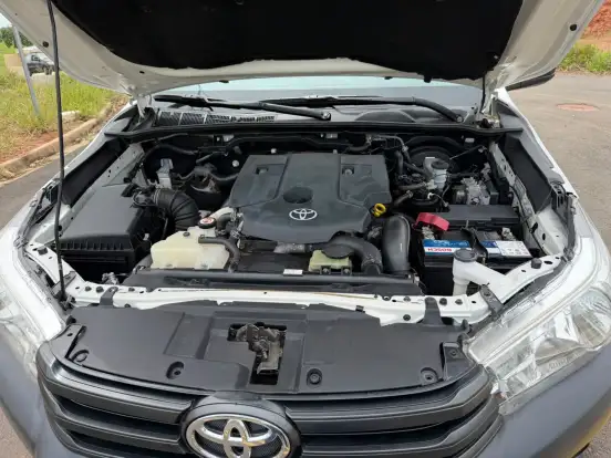 TOYOTA-HILUX-2018