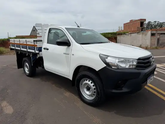 TOYOTA-HILUX-2018