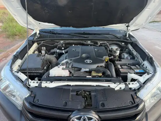 TOYOTA-HILUX-2018