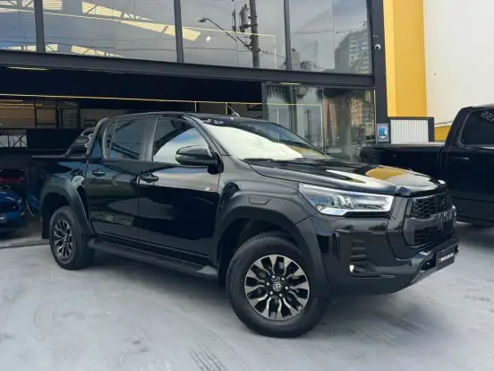 TOYOTA-HILUX-2022