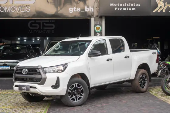 TOYOTA HILUX 2.8 D-4D TURBO DIESEL CD POWER PACK 4X4 AUTOMÁTICO