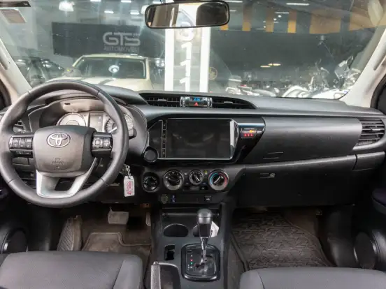 TOYOTA-HILUX-2.8 D-4D TURBO DIESEL CD POWER PACK 4X4 AUTOMÁTICO TOYOTA-HILUX-2025