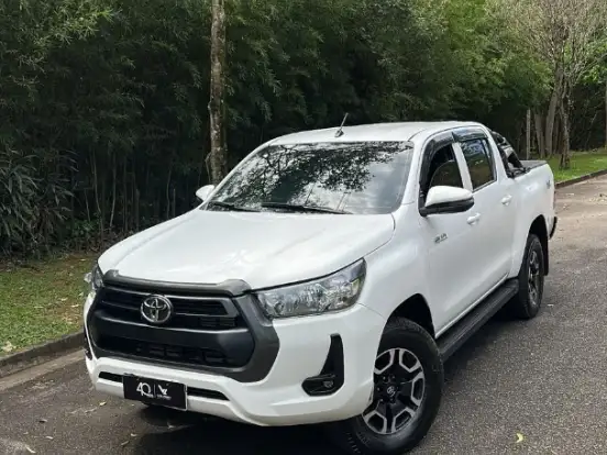 TOYOTA-HILUX-2.8 D-4D TURBO DIESEL CD POWER PACK 4X4 MANUAL TOYOTA-HILUX-2020