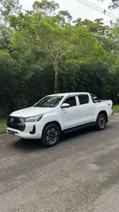 TOYOTA-HILUX-2020