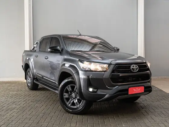 TOYOTA HILUX 2.8 D-4D TURBO DIESEL CD SR 4X4 AUTOMÁTICO