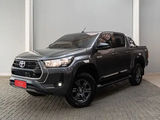 TOYOTA-HILUX-2.8 D-4D TURBO DIESEL CD SR 4X4 AUTOMÁTICO TOYOTA-HILUX-2024