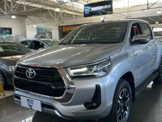 TOYOTA-HILUX-2.8 D-4D TURBO DIESEL CD SRV 4X4 AUTOMÁTICO TOYOTA-HILUX-2025