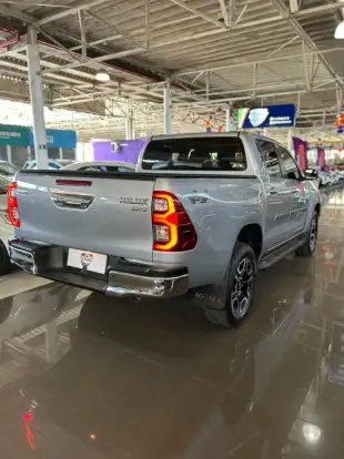 TOYOTA-HILUX-2.8 D-4D TURBO DIESEL CD SRV 4X4 AUTOMÁTICO TOYOTA-HILUX-2025