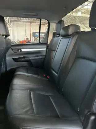 TOYOTA-HILUX-2025
