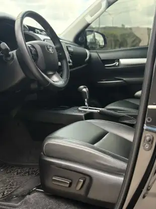 TOYOTA-HILUX-2022