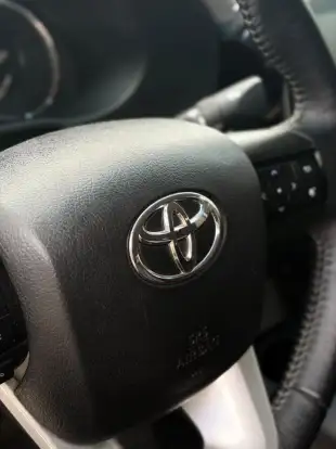 TOYOTA-HILUX-2022