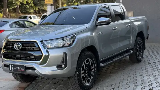 TOYOTA-HILUX-2023