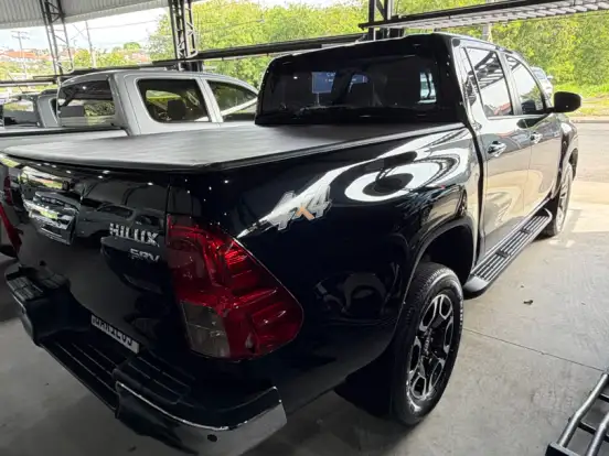 TOYOTA-HILUX-2.8 D-4D TURBO DIESEL CD SRV 4X4 AUTOMÁTICO TOYOTA-HILUX-2021