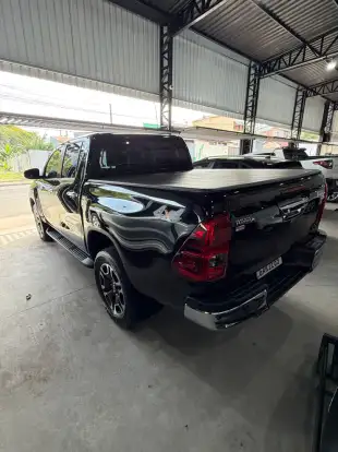 TOYOTA-HILUX-2021