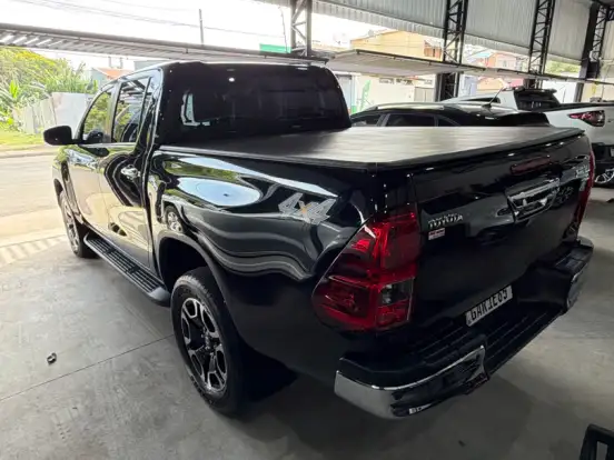TOYOTA-HILUX-2.8 D-4D TURBO DIESEL CD SRV 4X4 AUTOMÁTICO TOYOTA-HILUX-2021