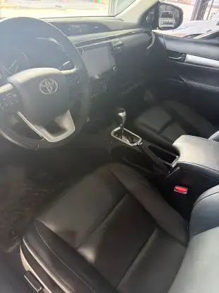 TOYOTA-HILUX-2021