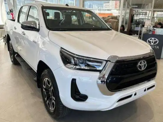 TOYOTA-HILUX-2.8 D-4D TURBO DIESEL CD SRV 4X4 AUTOMÁTICO TOYOTA-HILUX-2026