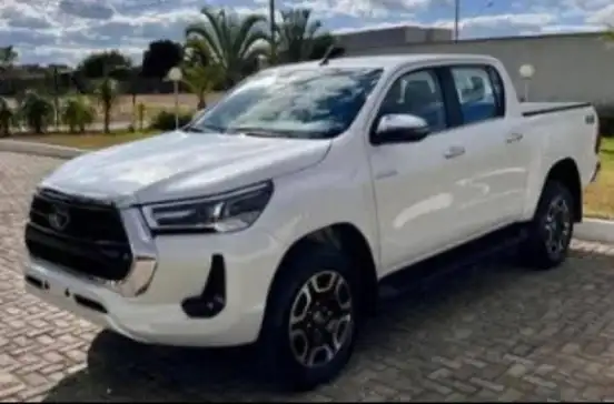 TOYOTA-HILUX-2026