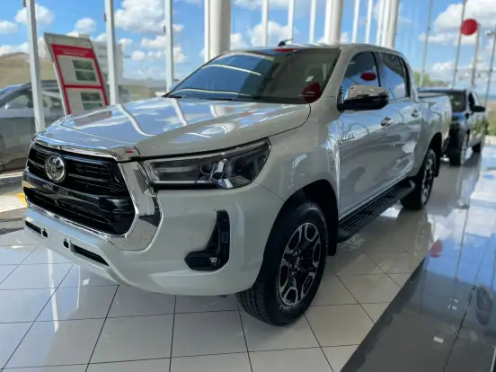 TOYOTA-HILUX-2026
