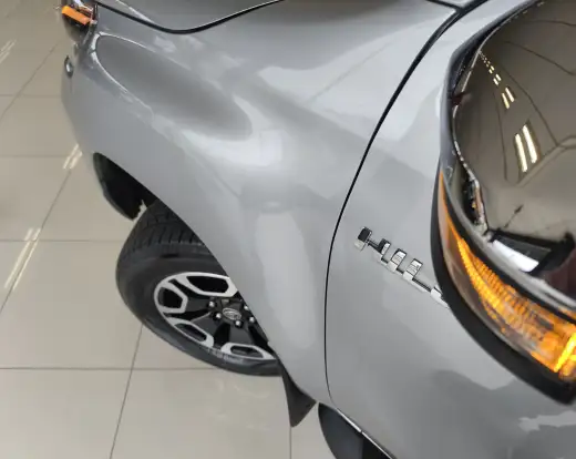 TOYOTA-HILUX-2024