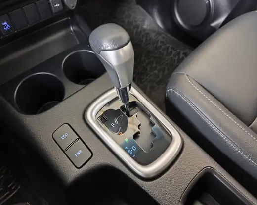 TOYOTA-HILUX-2024