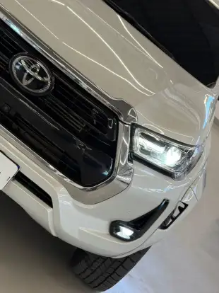 TOYOTA-HILUX-2024