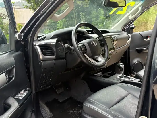 TOYOTA-HILUX-2.8 D-4D TURBO DIESEL CD SRX 4X4 AUTOMÁTICO TOYOTA-HILUX-2021