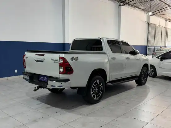 TOYOTA-HILUX-2020