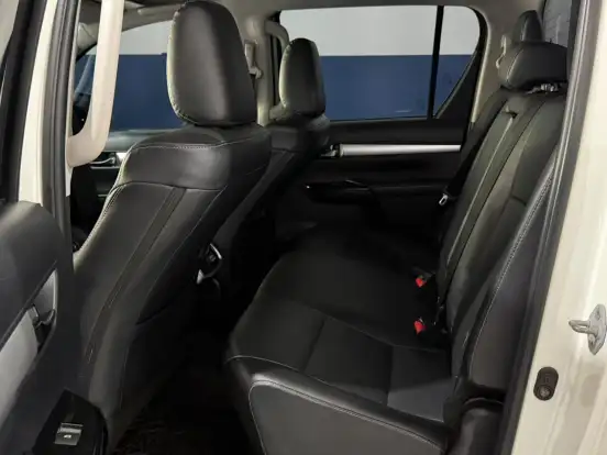 TOYOTA-HILUX-2020