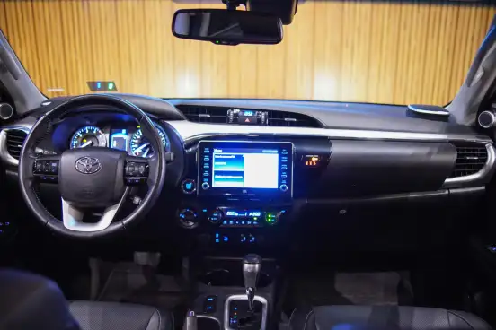 TOYOTA-HILUX-2022