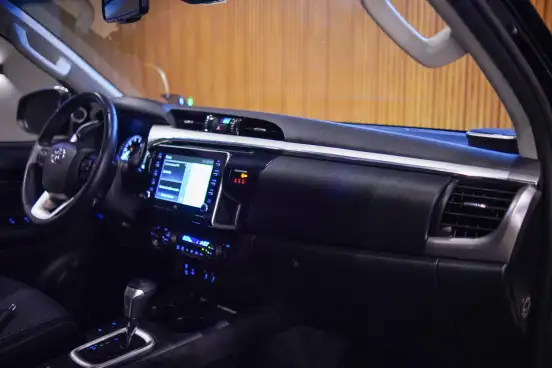 TOYOTA-HILUX-2022