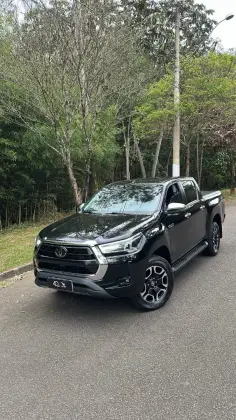 TOYOTA HILUX 2.8 D-4D TURBO DIESEL CD SRX LIMITED 4X4 AUTOMÁTICO