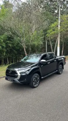 TOYOTA-HILUX-2022