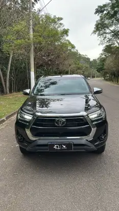 TOYOTA-HILUX-2022