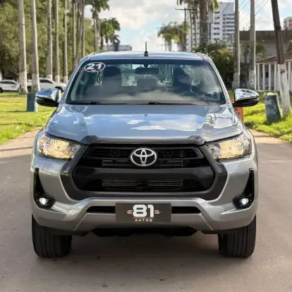 TOYOTA-HILUX-2021