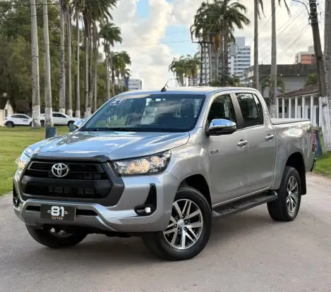 TOYOTA-HILUX-2021