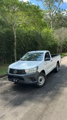 TOYOTA HILUX 2.8 D-4D TURBO DIESEL CS 4X4 MANUAL