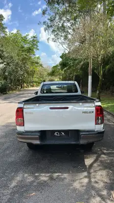 TOYOTA-HILUX-2.8 D-4D TURBO DIESEL CS 4X4 MANUAL TOYOTA-HILUX-2021