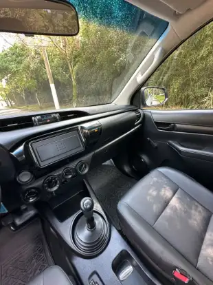 TOYOTA-HILUX-2.8 D-4D TURBO DIESEL CS 4X4 MANUAL TOYOTA-HILUX-2021