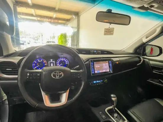 TOYOTA-HILUX-2.8 SRV 4X4 CD 16V DIESEL 4P AUTOMÁTICO TOYOTA-HILUX-2015