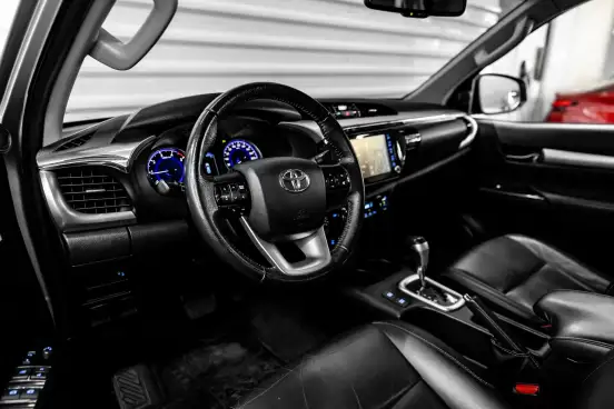 TOYOTA-HILUX-2020