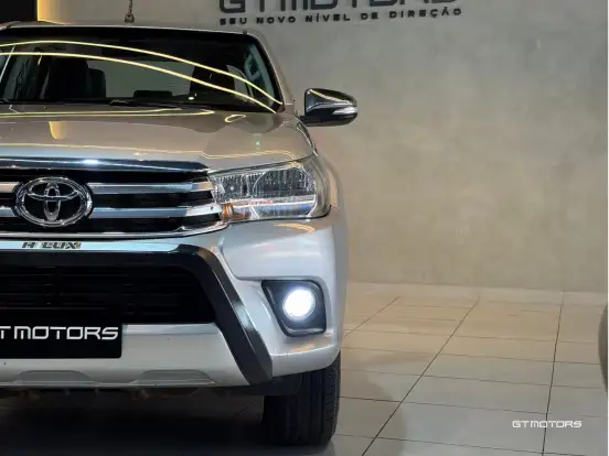 TOYOTA-HILUX-2017