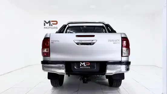 TOYOTA-HILUX-2017