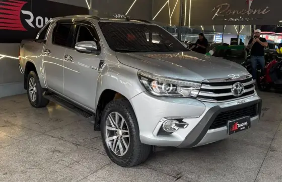 TOYOTA HILUX 2.8 SRX 4X4 CD 16V DIESEL 4P AUTOMÁTICO