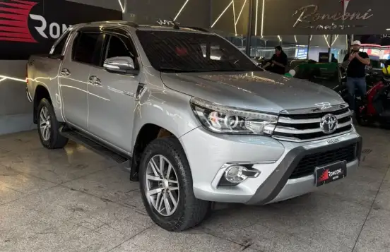 TOYOTA-HILUX-2015